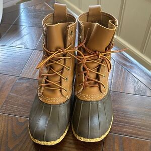 L.L. Bean Brown and Tan Winter Boots Women’s Size 7. Worn only one time.
